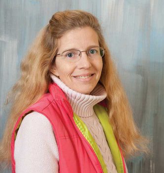 a portrait of Lisa Wagoner